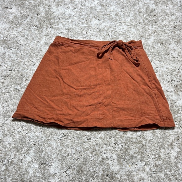 Abercombie & Fitch Rust Orange Women's Skirt With buttons and bow on the side 2 - Picture 2 of 7